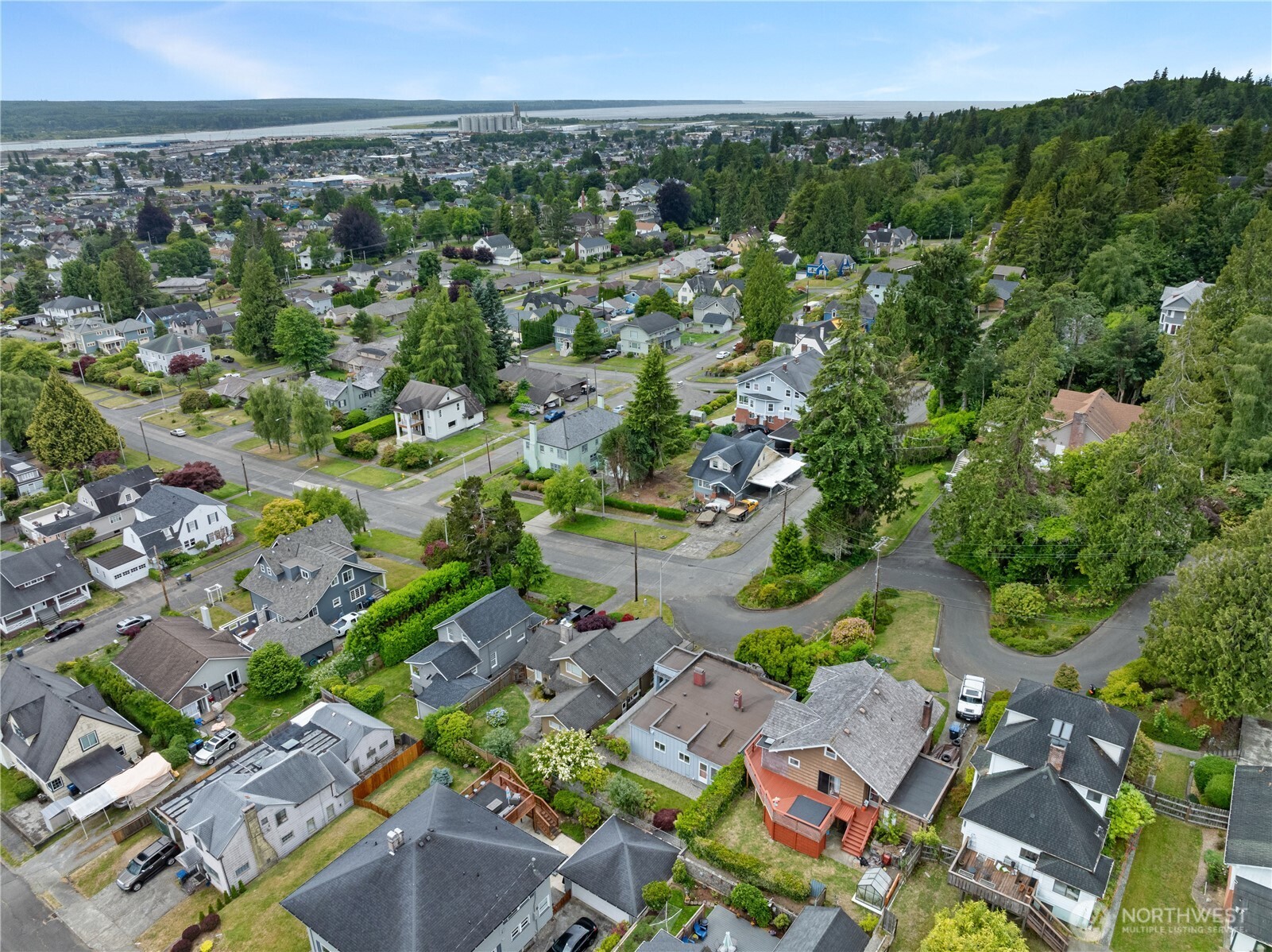 1250 N Broadway Street , Aberdeen, WA 98520