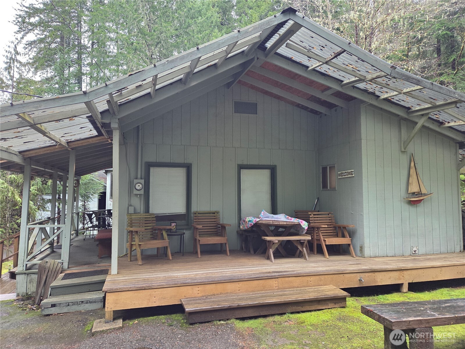 10 Creek Court , Brinnon, WA 98320