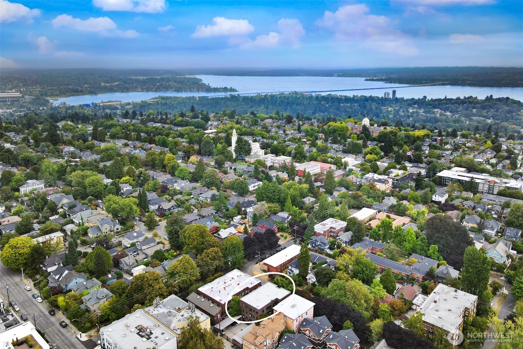 525 16th Avenue E #102, Seattle, WA 98112