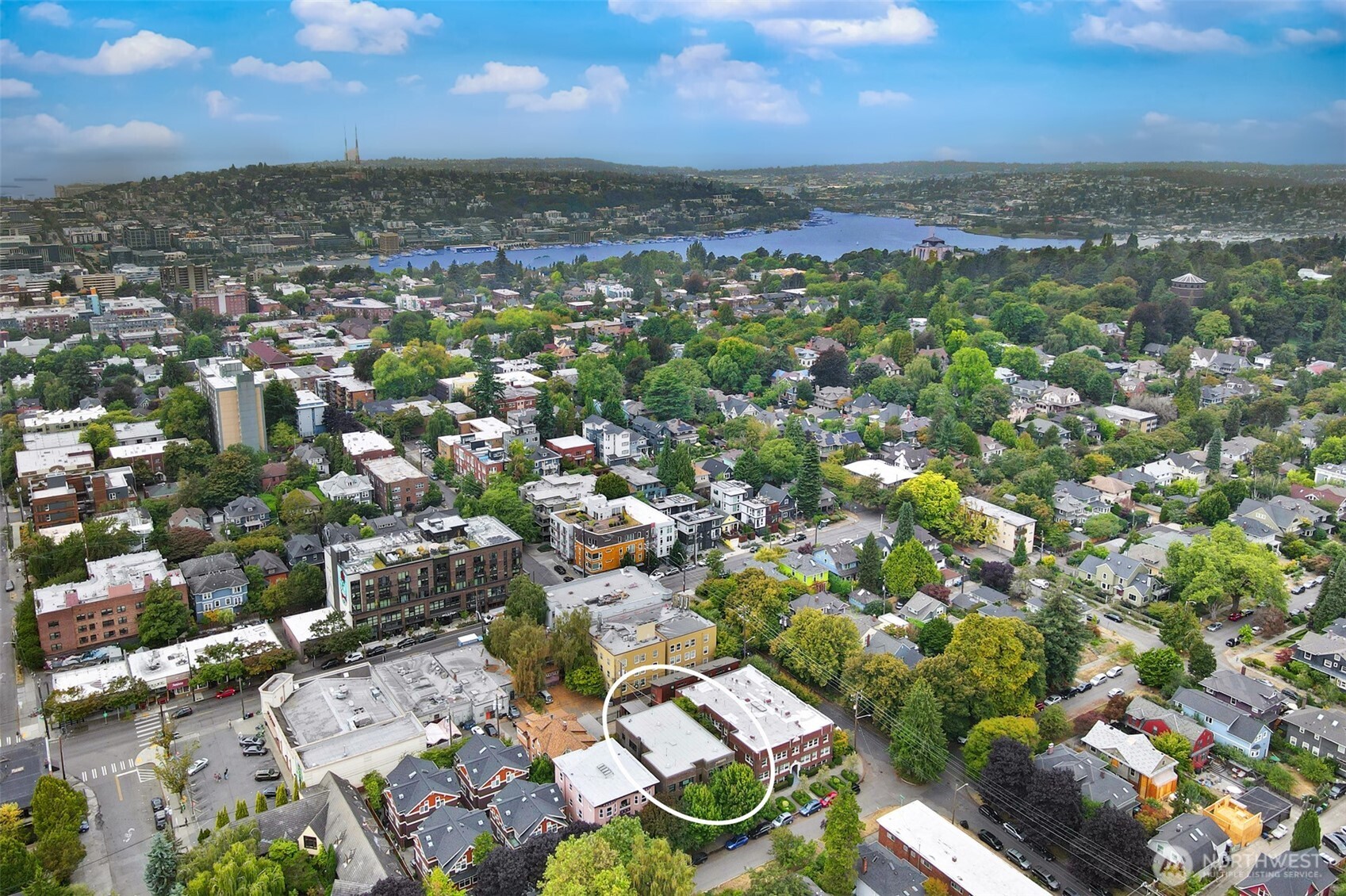 525 16th Avenue E #102, Seattle, WA 98112