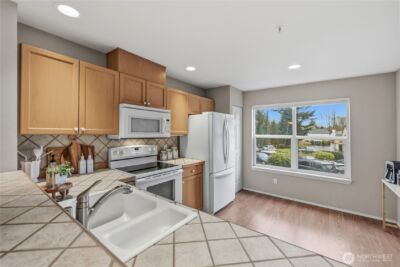 1600 121st Street SE #J104, Everett, WA 98208 - Photo 9