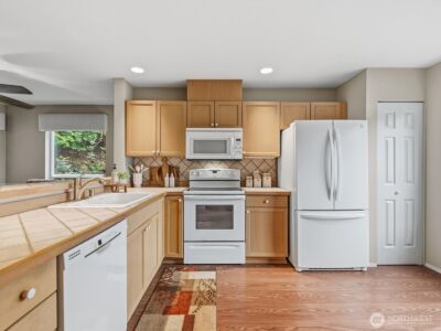 1600 121st Street SE #J104, Everett, WA 98208 - Photo 10