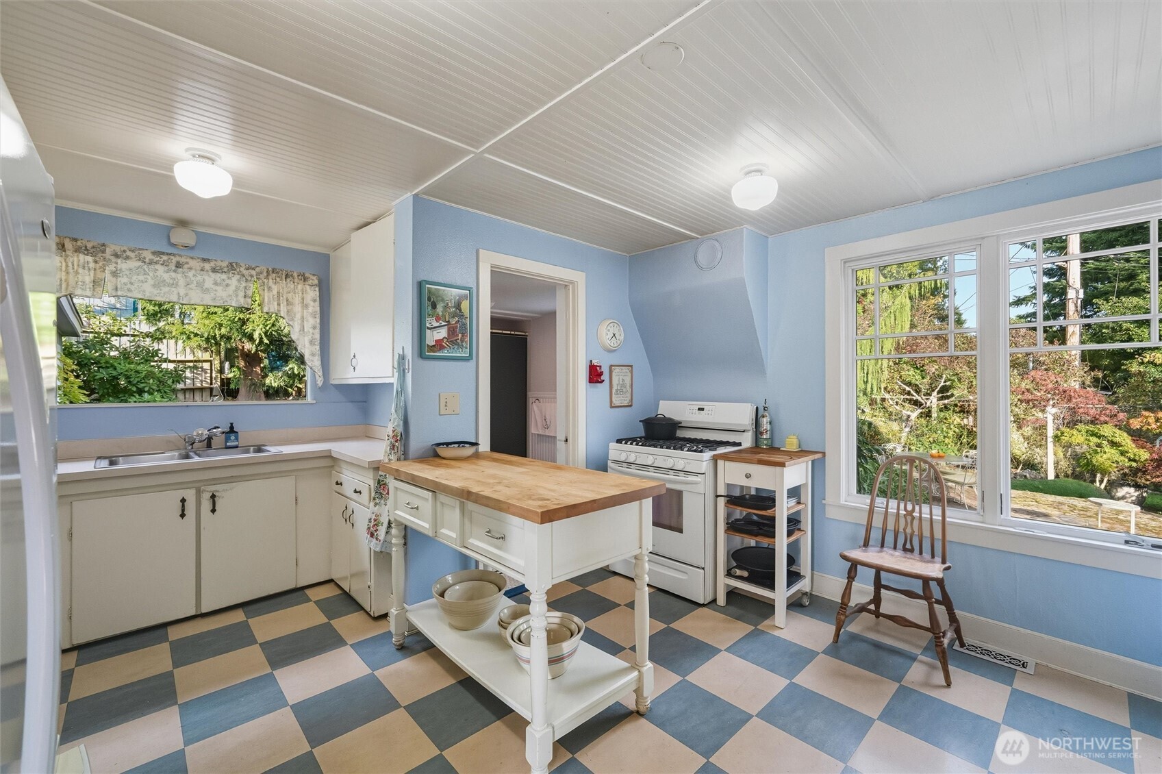 1131 16th Street , Bellingham, WA 98225