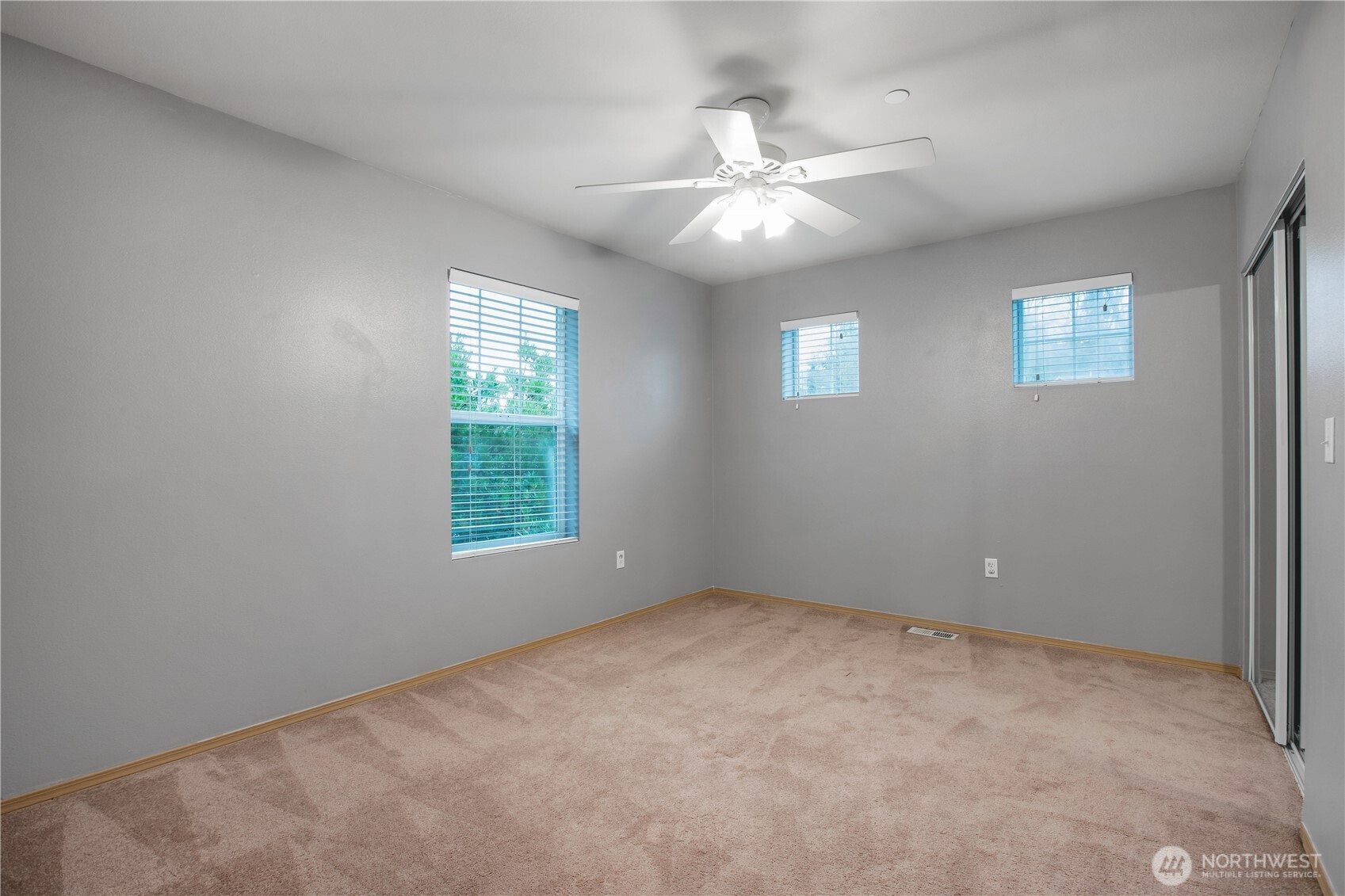 3070 O'Brien Street , Dupont, WA 98327