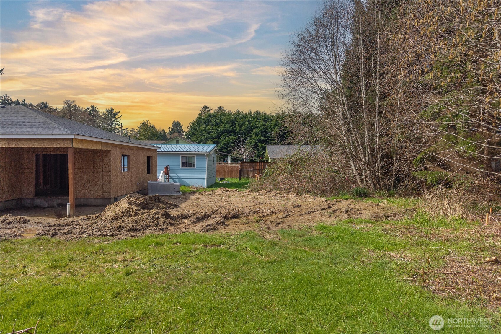 522 W Newell Street , Westport, WA 98595