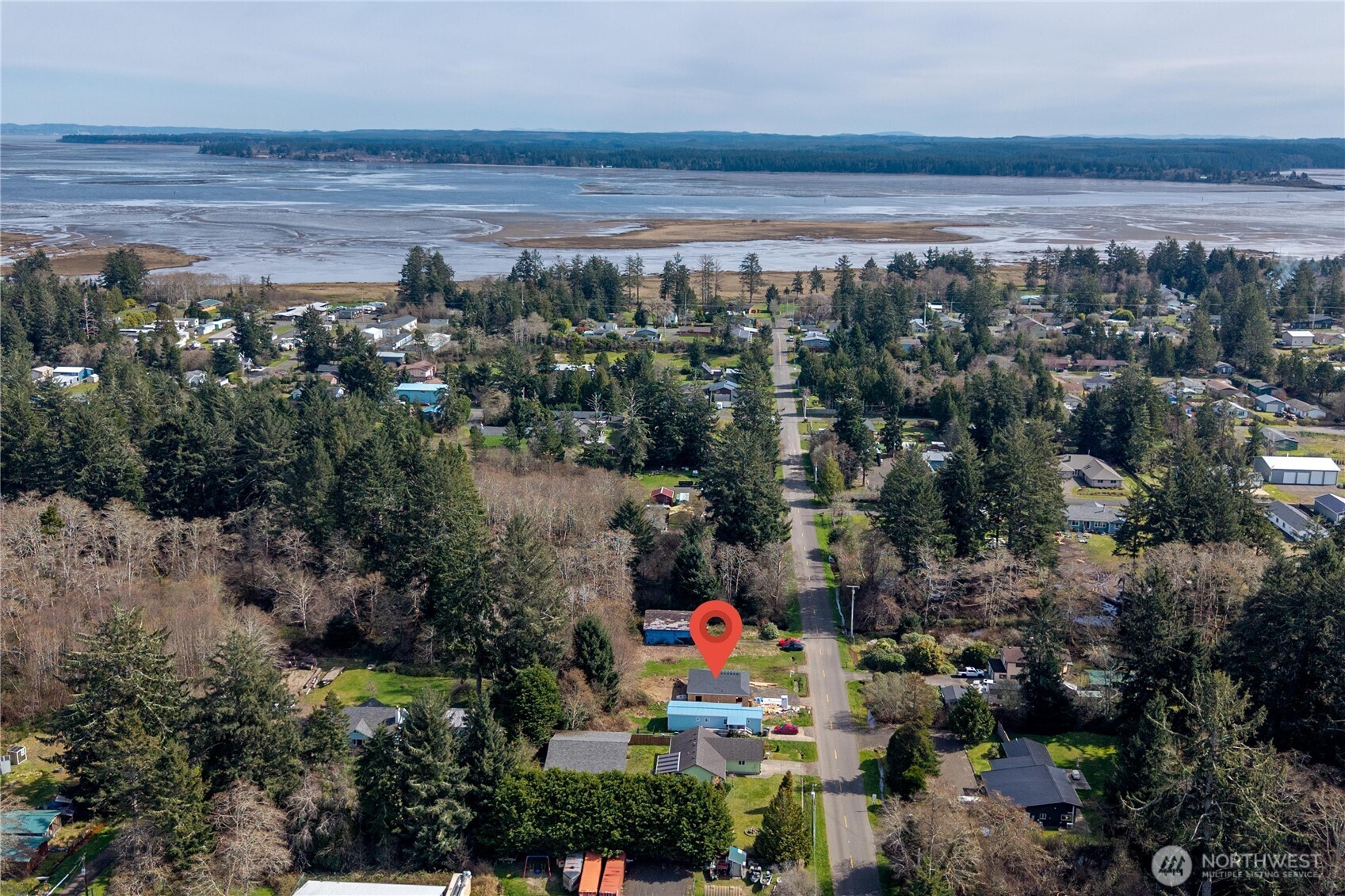 522 W Newell Street , Westport, WA 98595