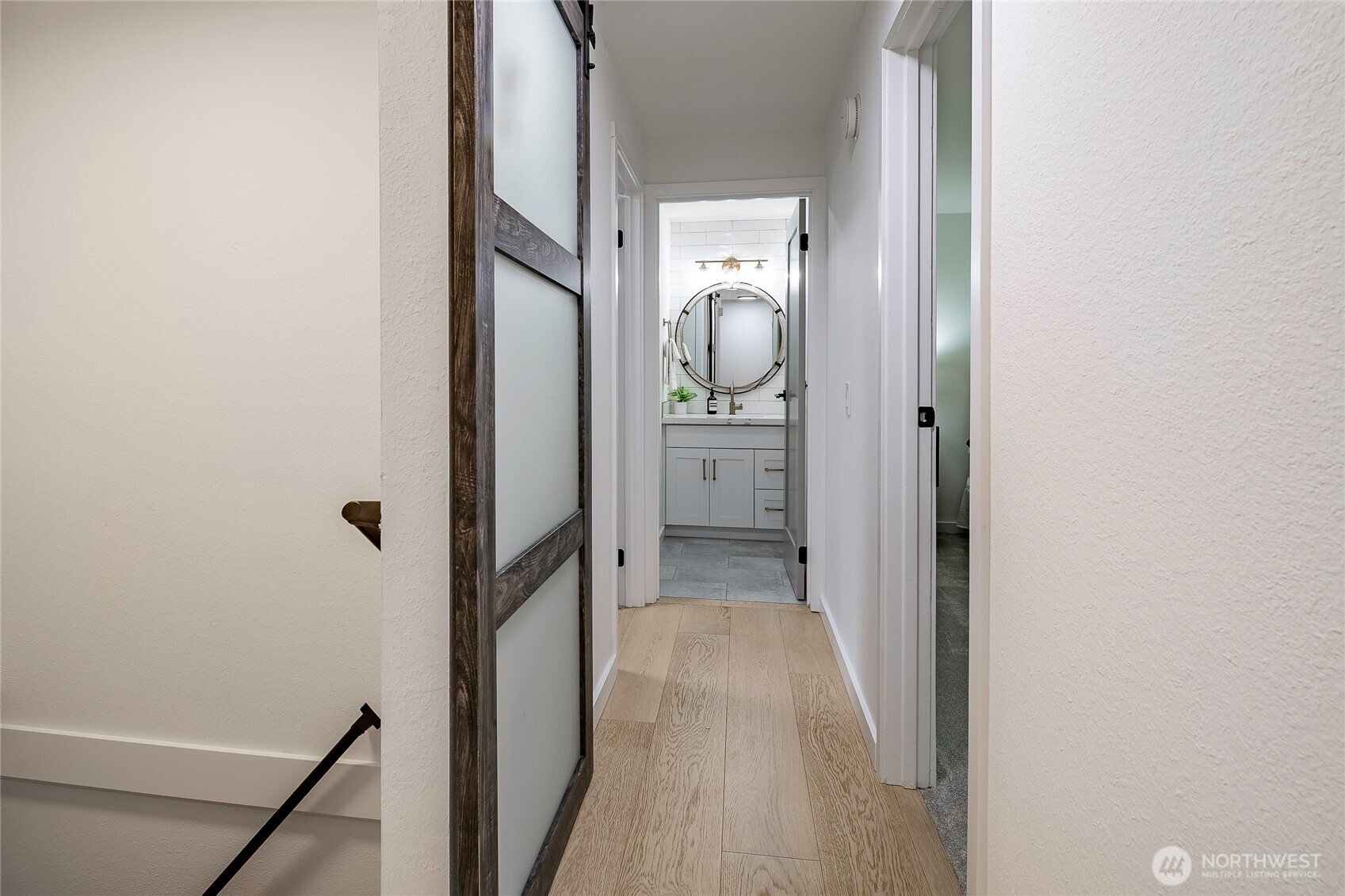1607 102nd Place NE #D1, Bellevue, WA 98004
