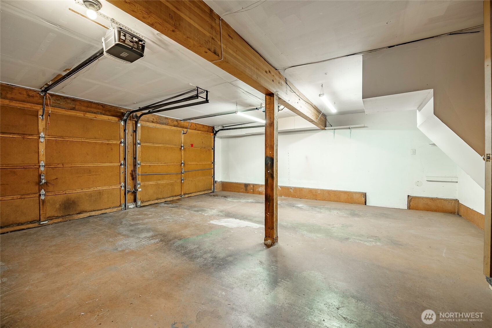 1607 102nd Place NE #D1, Bellevue, WA 98004