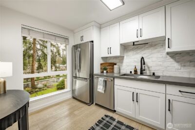 1607 102nd Place NE #D1, Bellevue, WA 98004 - Photo 6
