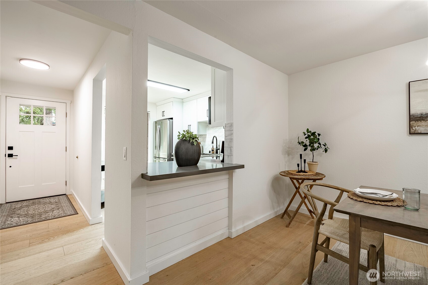 1607 102nd Place NE #D1, Bellevue, WA 98004