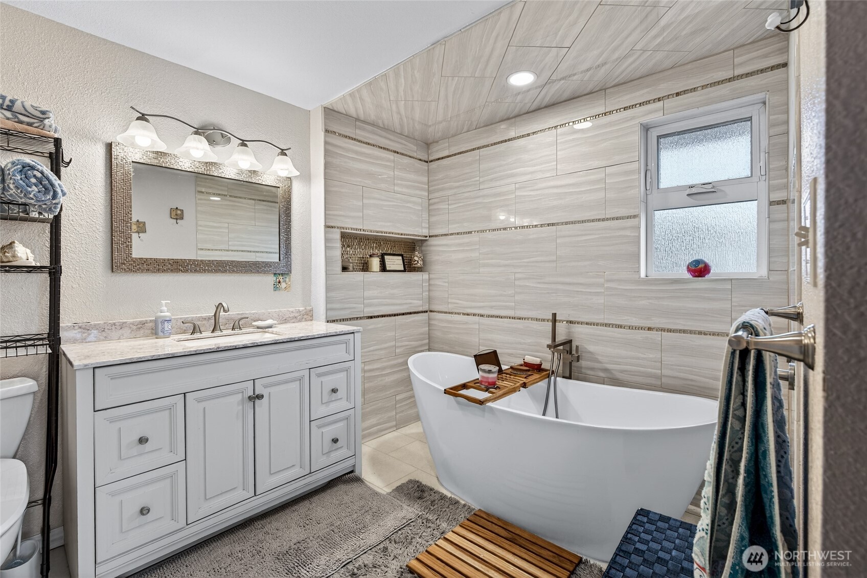 33018 G Place , Ocean Park, WA 98640