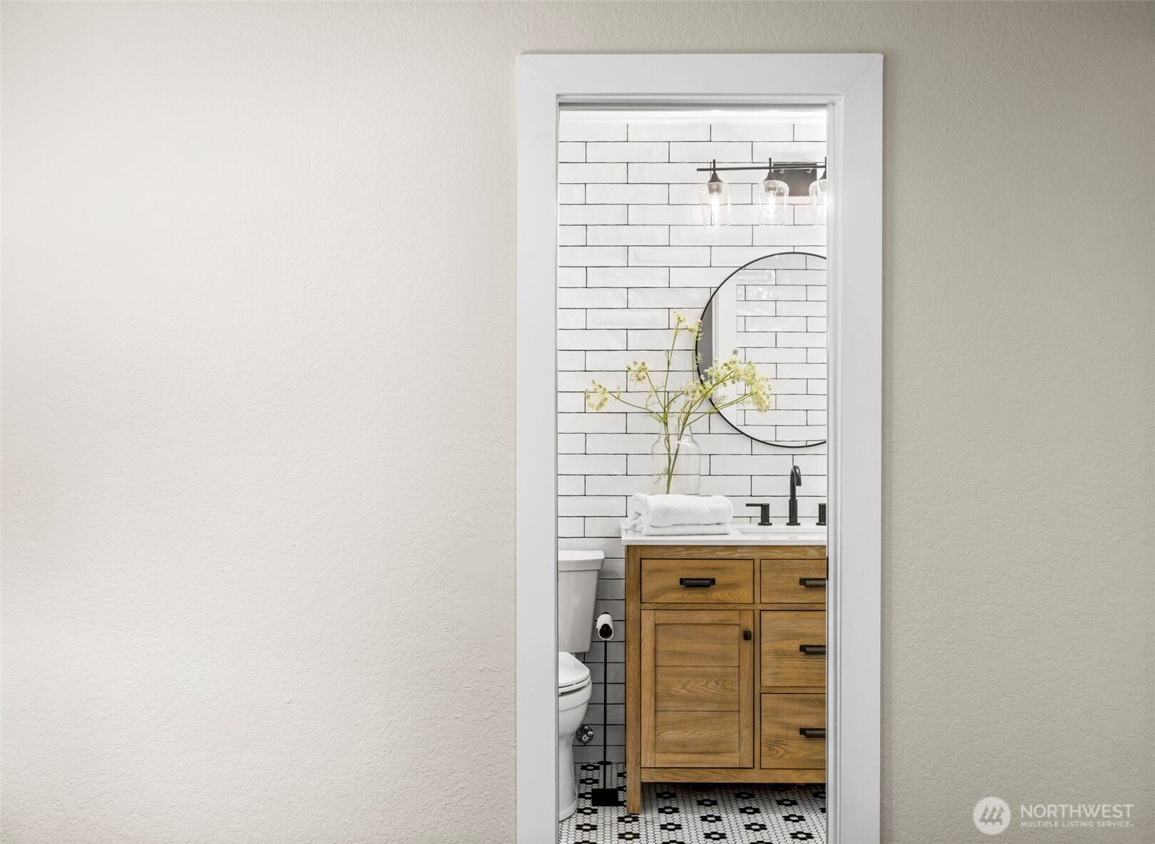 13315 NE 137th Place , Kirkland, WA 98034