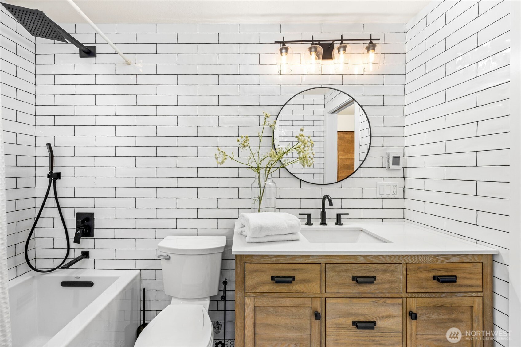 13315 NE 137th Place , Kirkland, WA 98034