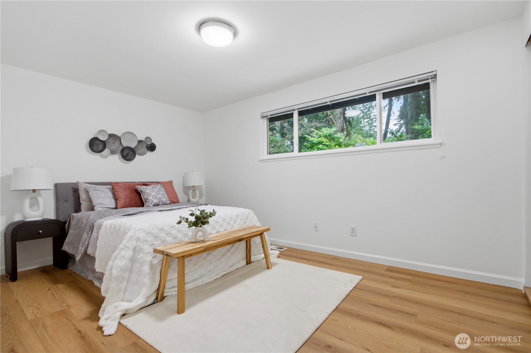 10627 SE 18th St , Bellevue, WA 98004