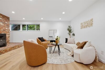 10627 SE 18th St , Bellevue, WA 98004 - Photo 16