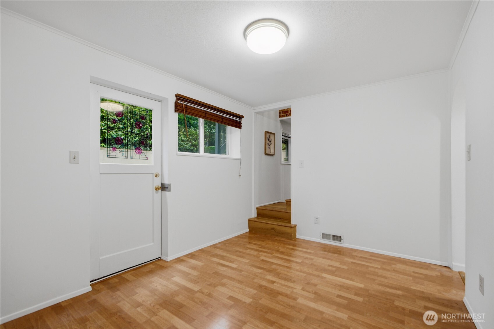 10627 SE 18th St , Bellevue, WA 98004