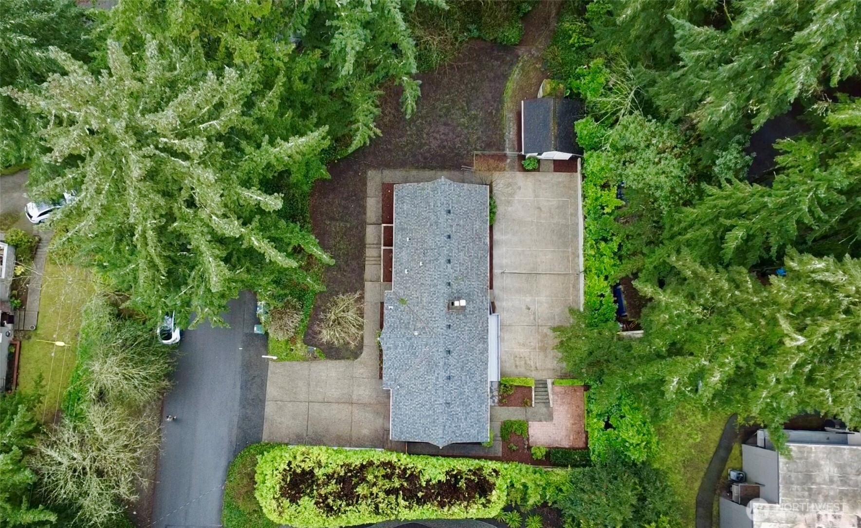 10627 SE 18th St , Bellevue, WA 98004