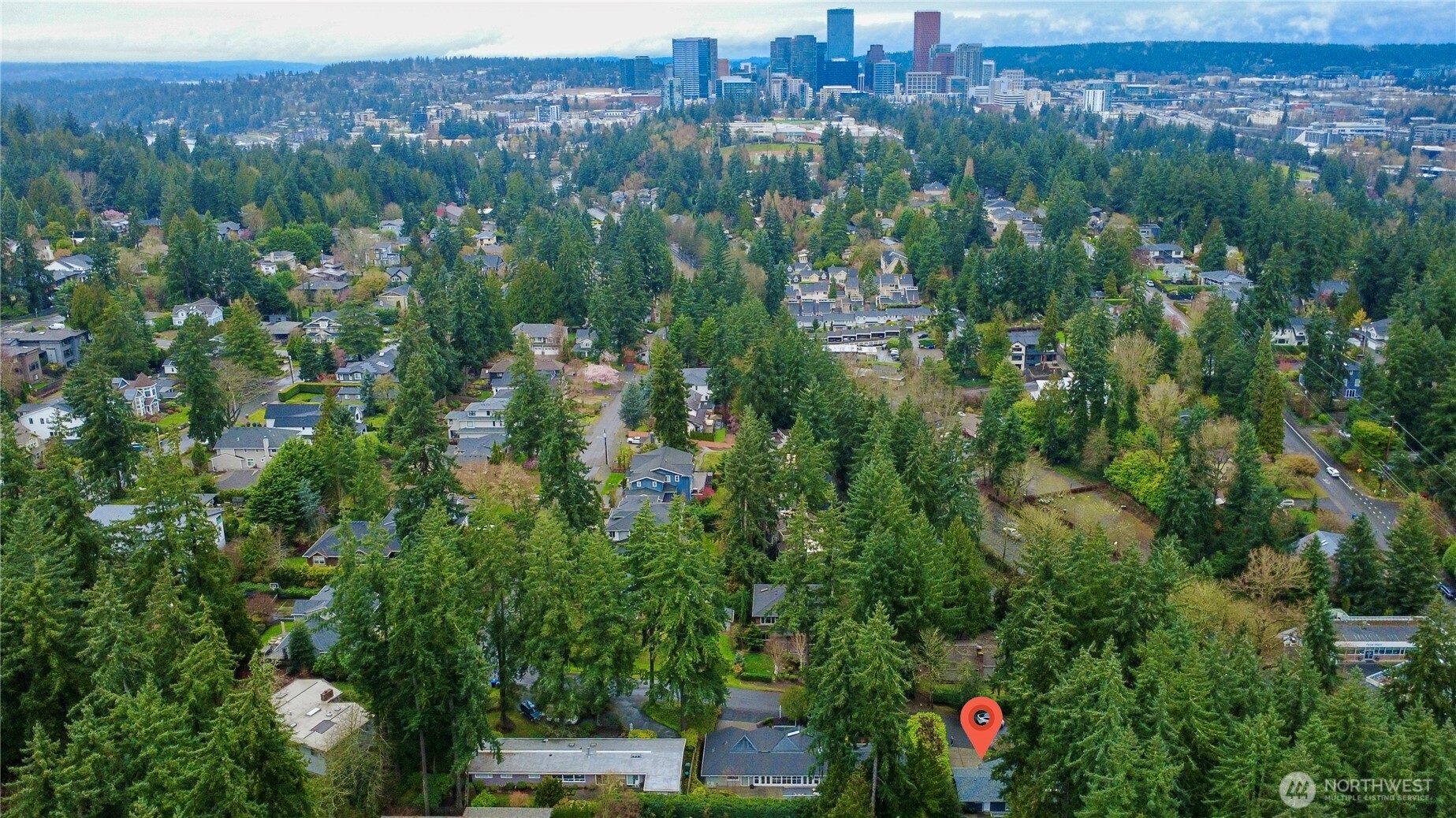 10627 SE 18th St , Bellevue, WA 98004