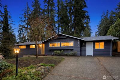 10627 SE 18th St , Bellevue, WA 98004 - Photo 31