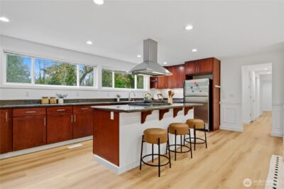10627 SE 18th St , Bellevue, WA 98004 - Photo 10