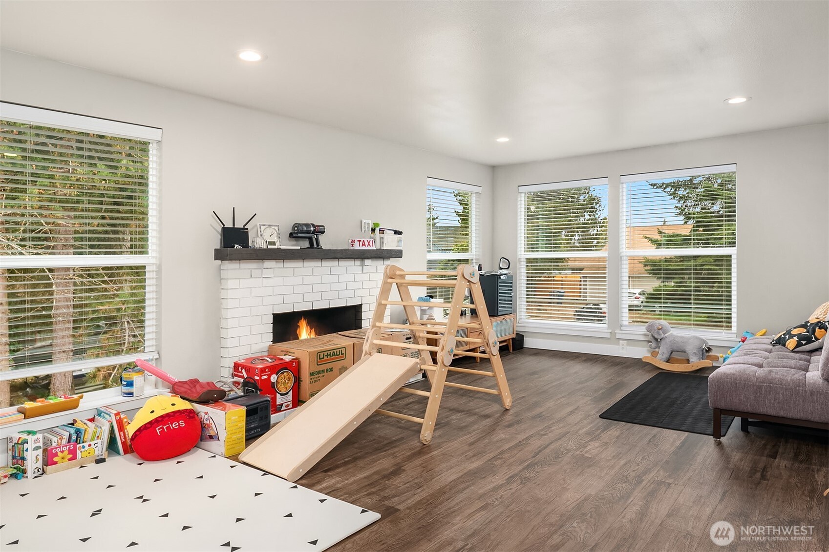 21404 46th Place W, Mountlake Terrace, WA 98043