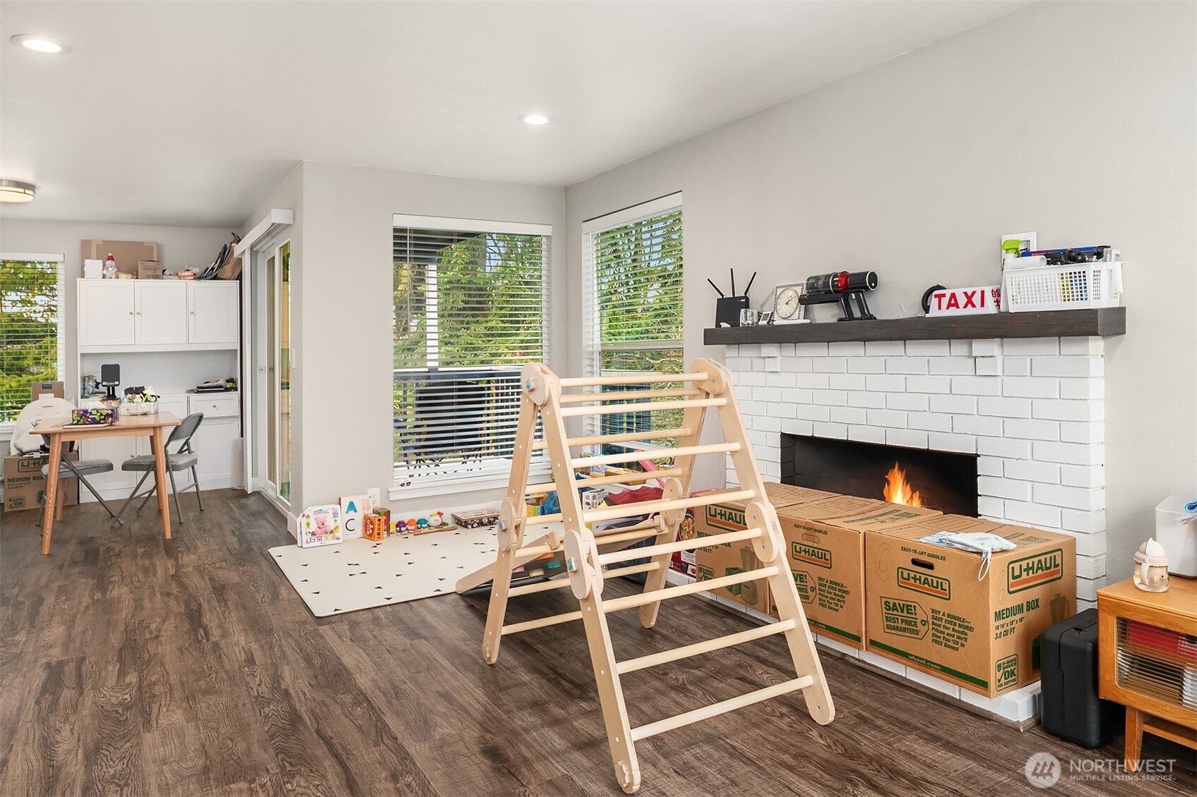 21404 46th Place W, Mountlake Terrace, WA 98043