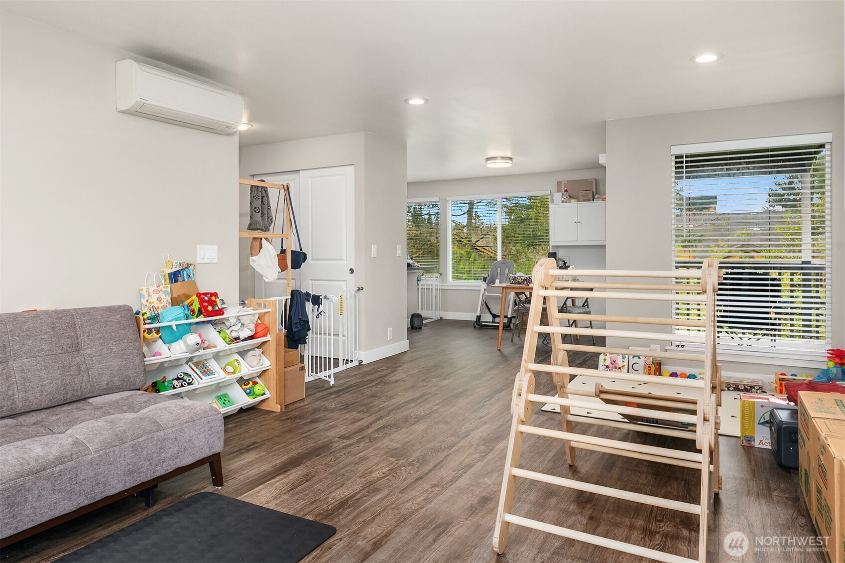 21404 46th Place W, Mountlake Terrace, WA 98043