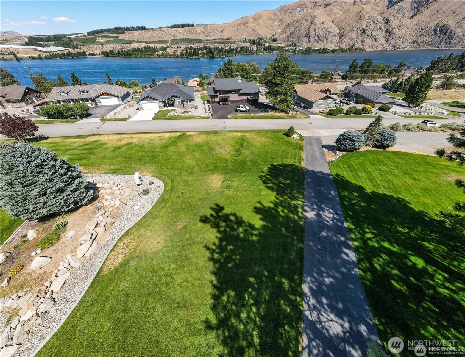 15307 Lakeview Street , Entiat, WA 98822