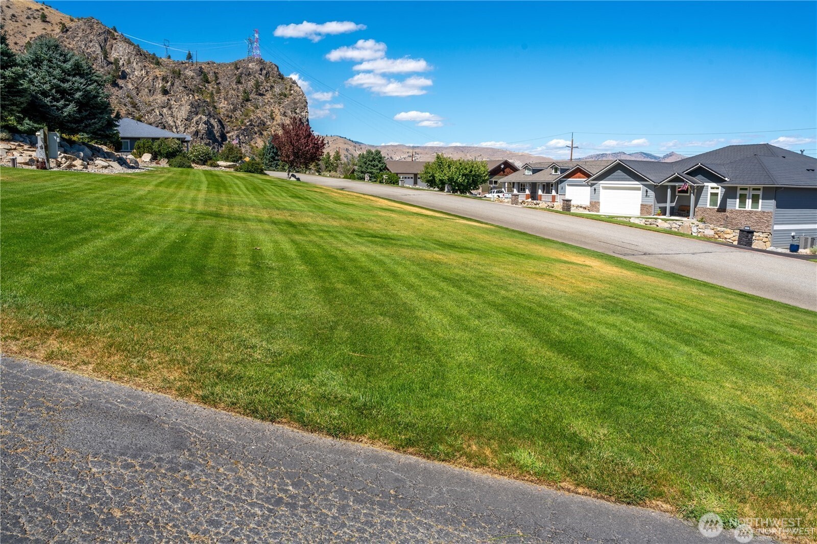 15307 Lakeview Street , Entiat, WA 98822