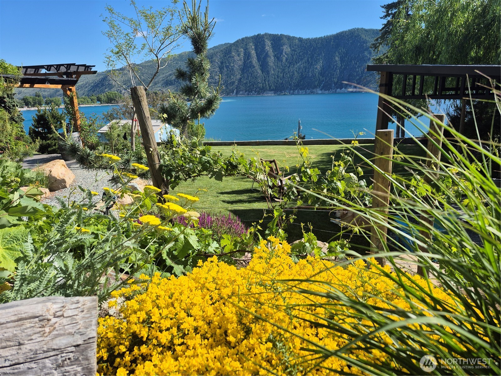 337 Boetzkes Avenue , Manson, WA 98831