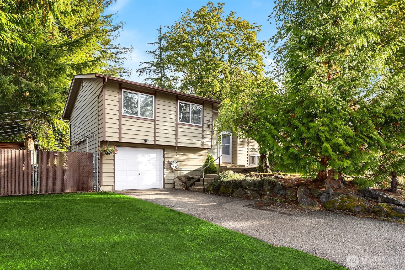 12734 SE 191st Place , Renton, WA 98058