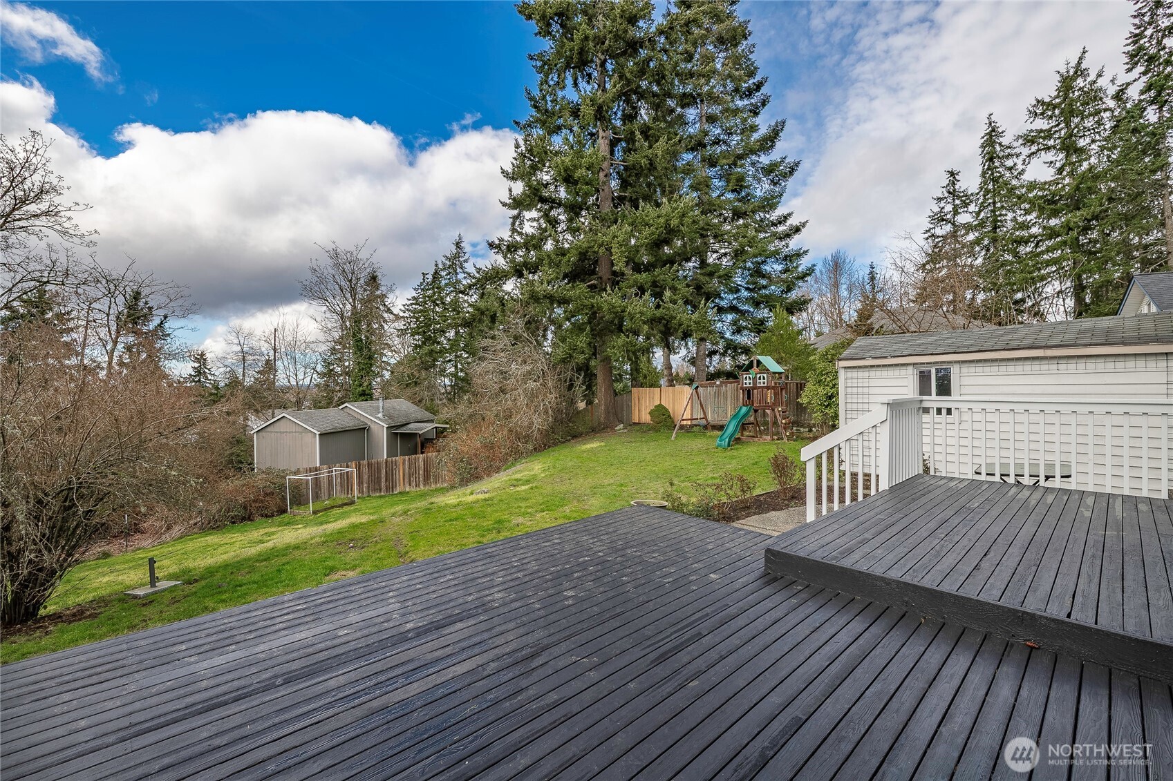 1959 Rhododendron Way , Bellingham, WA 98229