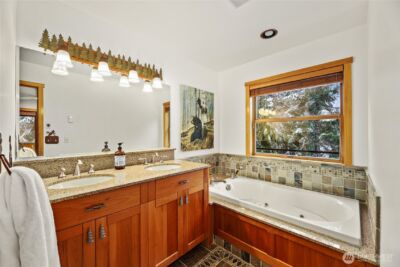 27 Alpental Strasse , Snoqualmie Pass, WA 98068 - Photo 18