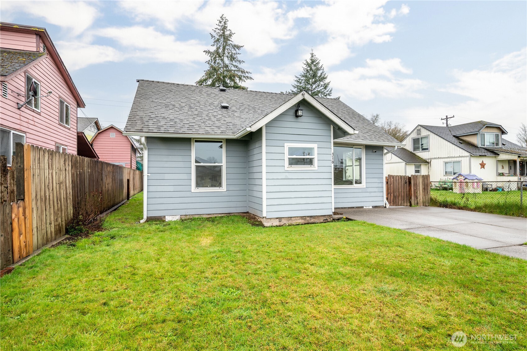 316 15th Avenue , Longview, WA 98632