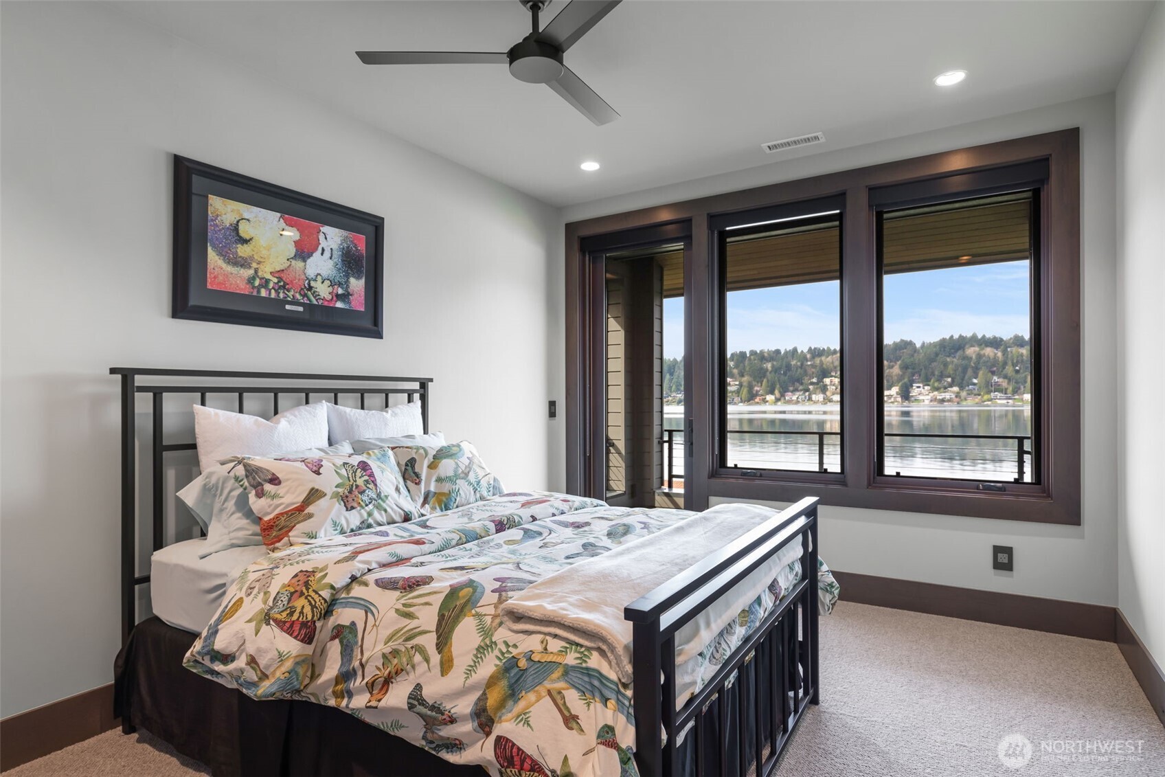 5629 Pleasure Point Lane SE, Bellevue, WA 98006