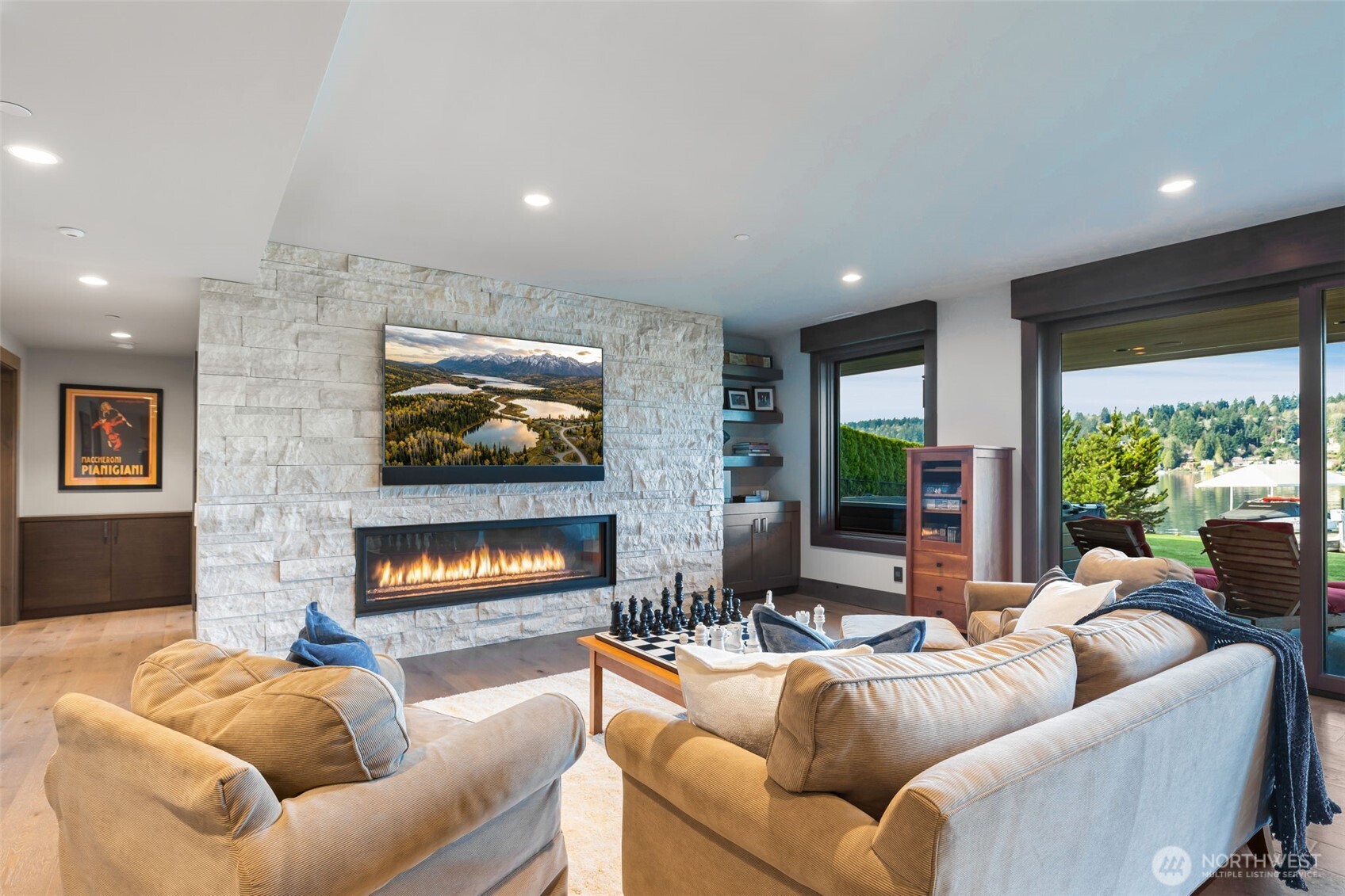 5629 Pleasure Point Lane SE, Bellevue, WA 98006