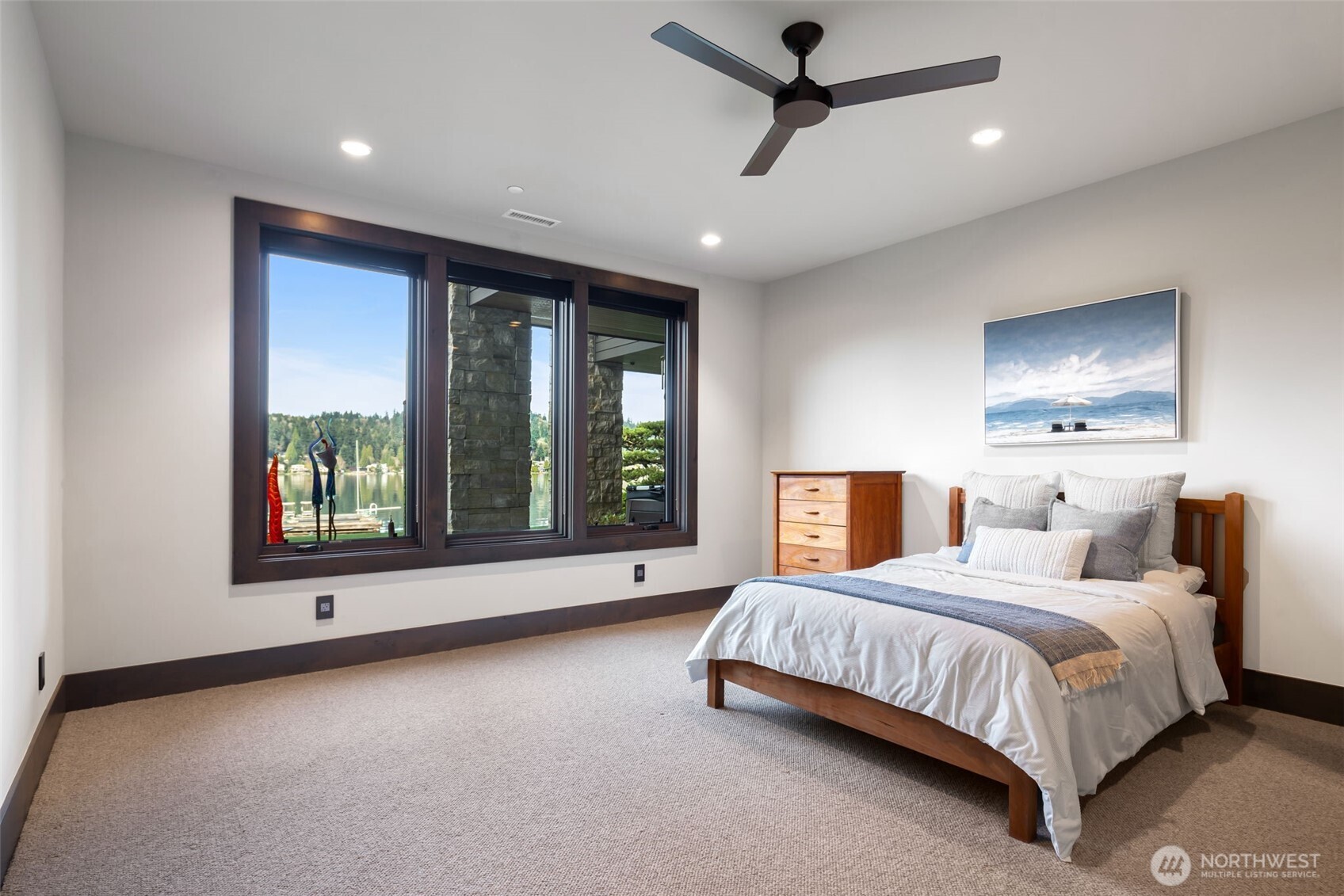 5629 Pleasure Point Lane SE, Bellevue, WA 98006