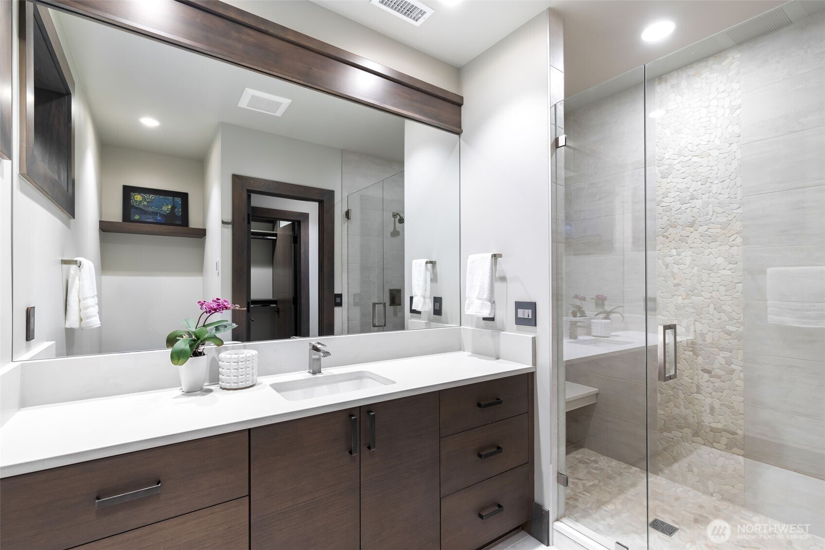 5629 Pleasure Point Lane SE, Bellevue, WA 98006