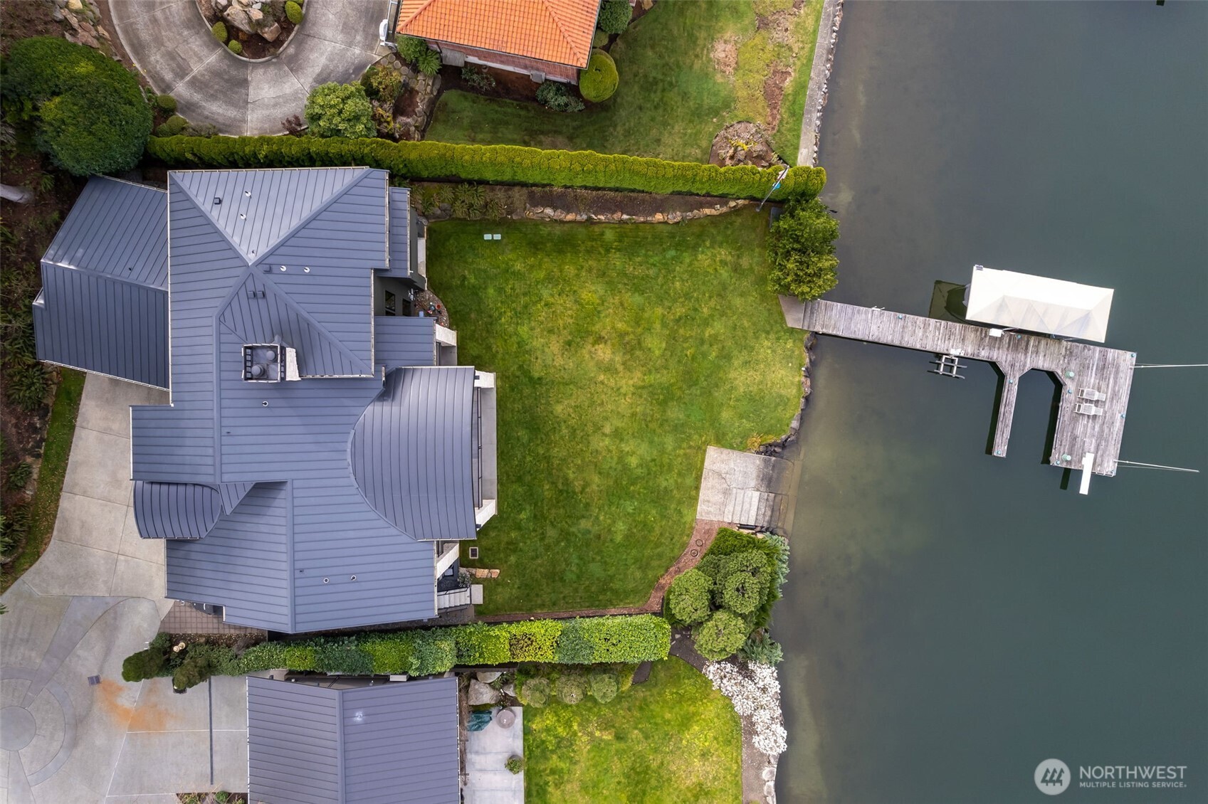 5629 Pleasure Point Lane SE, Bellevue, WA 98006