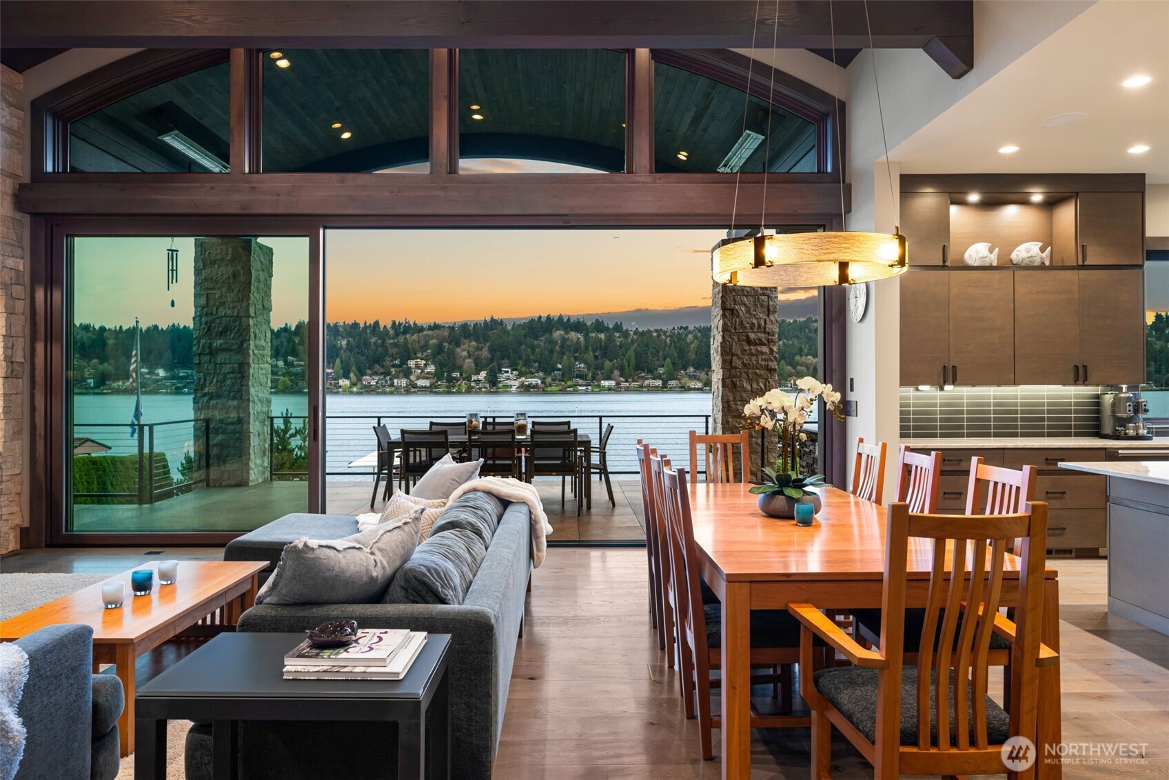 5629 Pleasure Point Lane SE, Bellevue, WA 98006