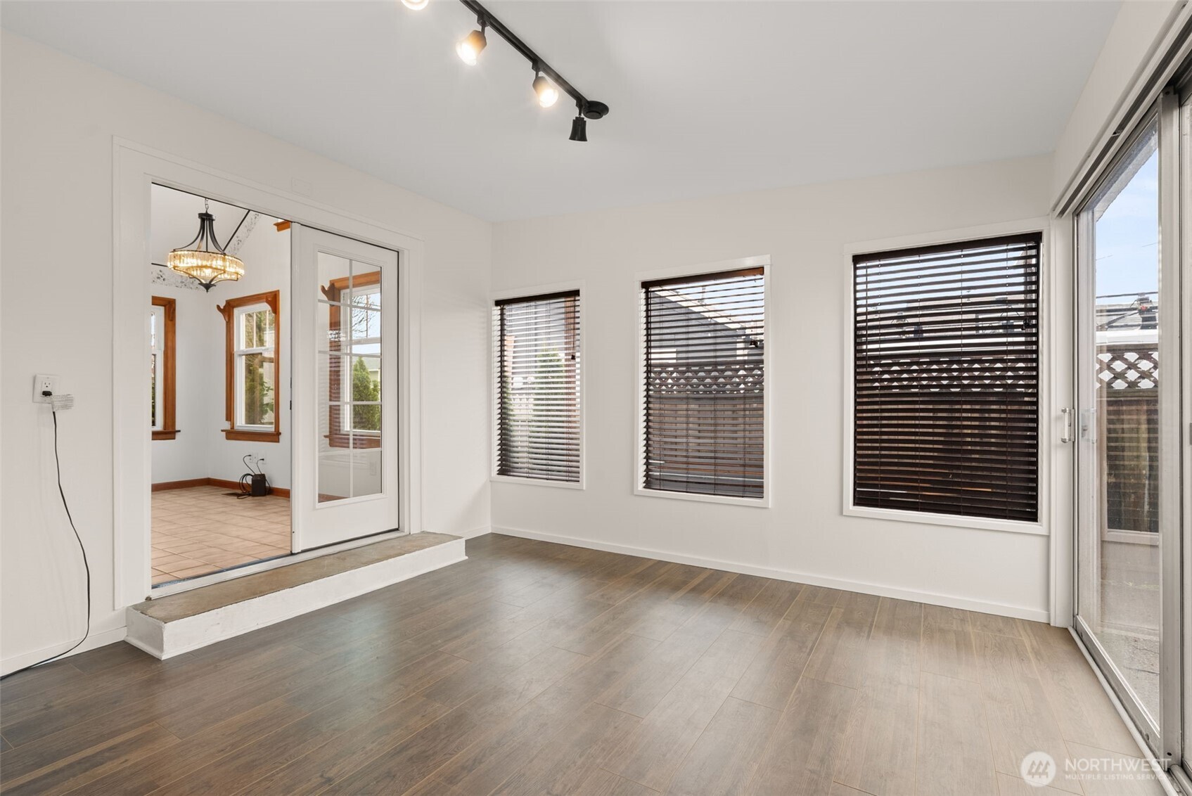 1412 Everett Street , Sumner, WA 98390-2131