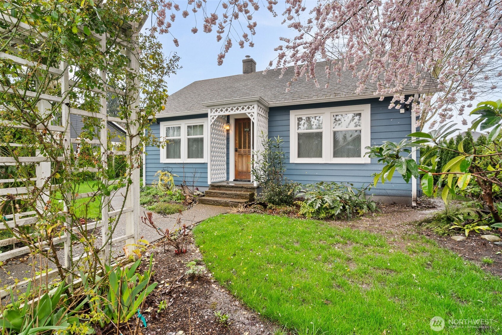 1412 Everett Street , Sumner, WA 98390-2131