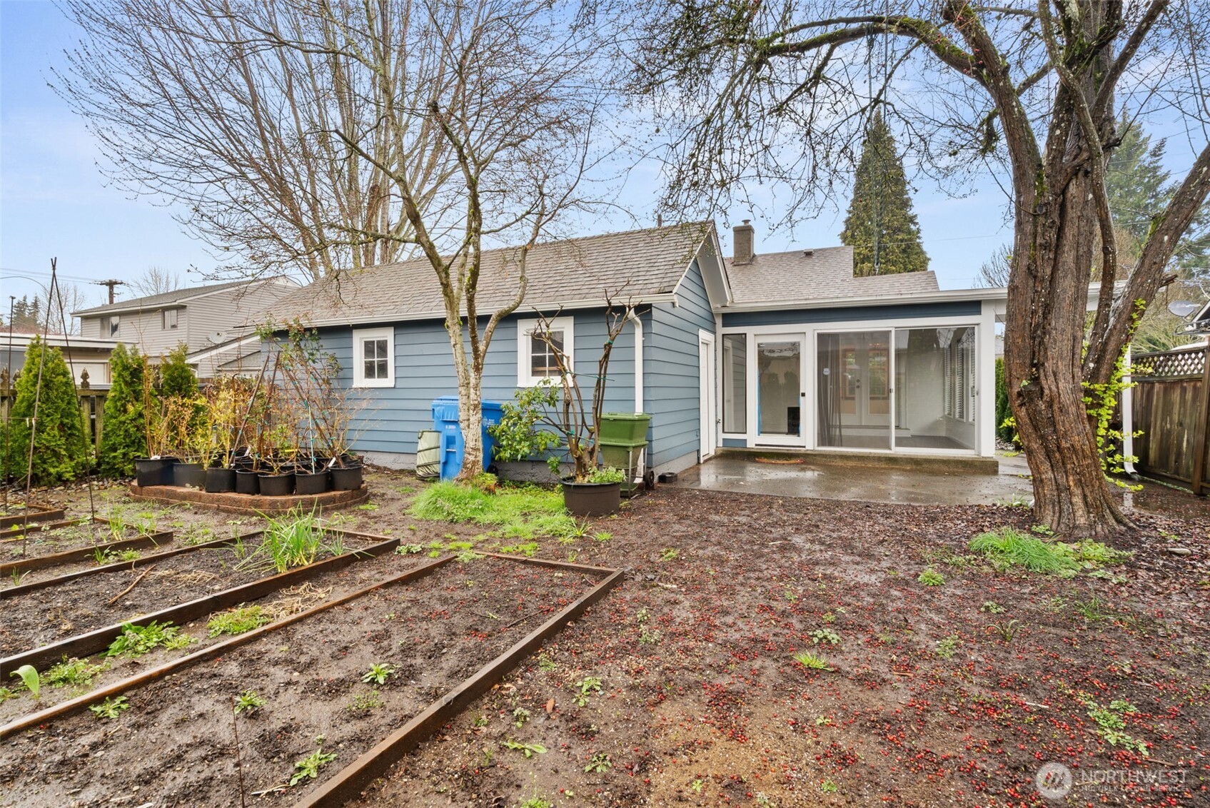 1412 Everett Street , Sumner, WA 98390-2131