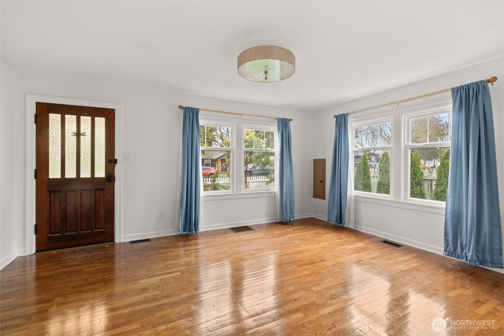 1412 Everett Street , Sumner, WA 98390-2131