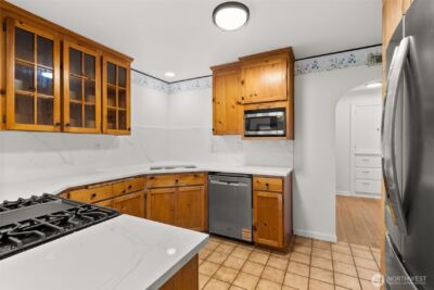 1412 Everett Street , Sumner, WA 98390-2131 - Photo 6