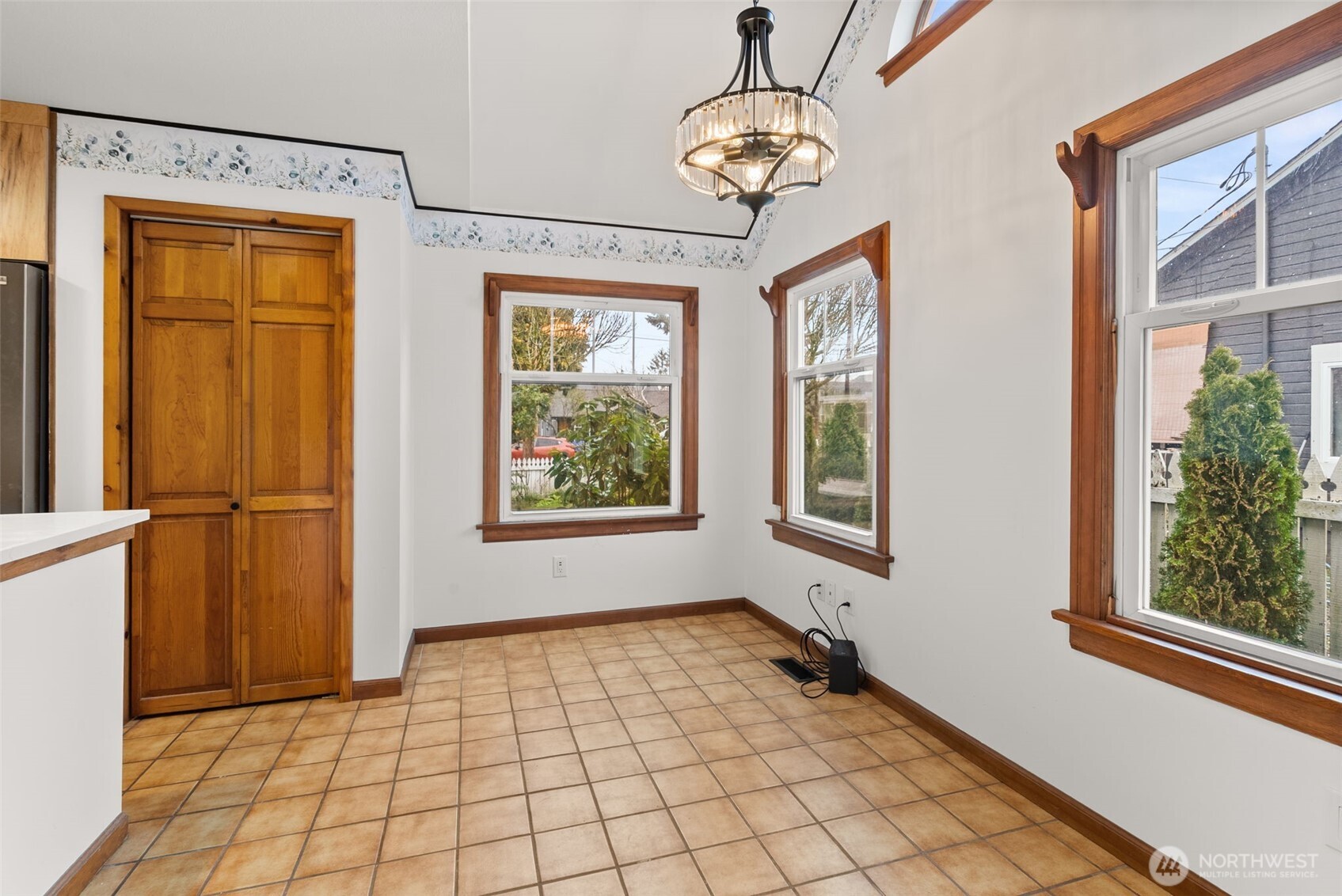 1412 Everett Street , Sumner, WA 98390-2131