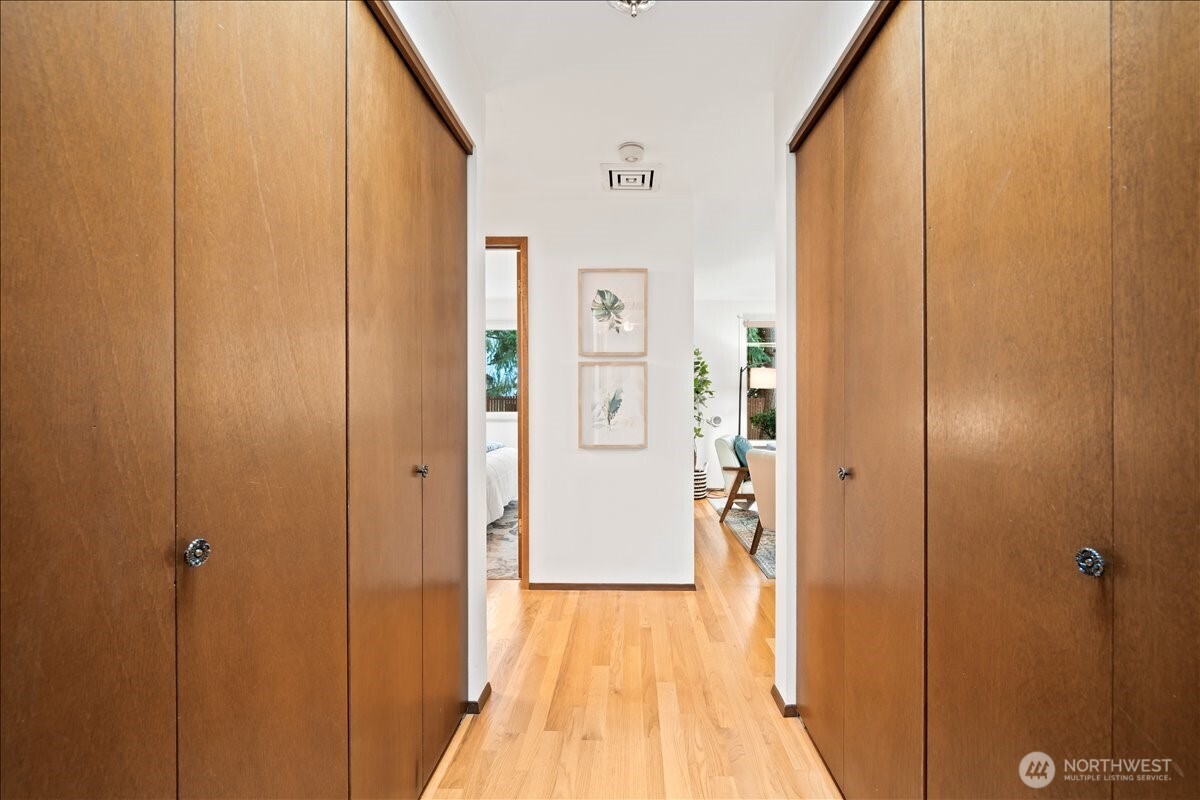 24848 13th Avenue S, Des Moines, WA 98198