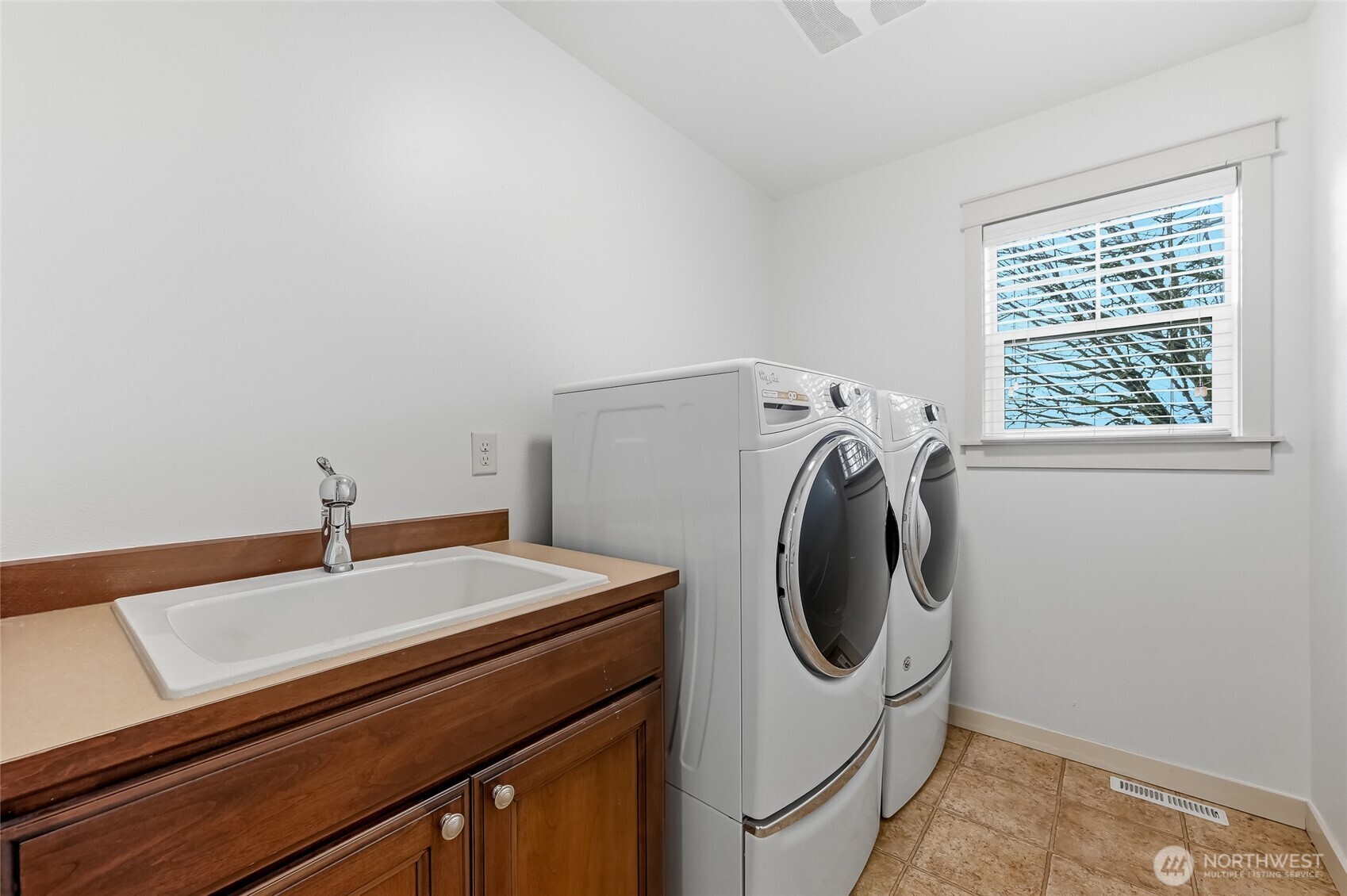 16788 NE 123rd Way , Redmond, WA 98052