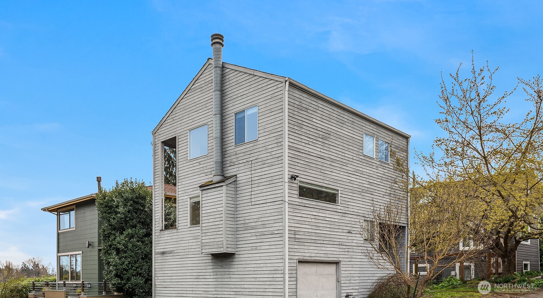 2601 E Aloha Street , Seattle, WA 98112