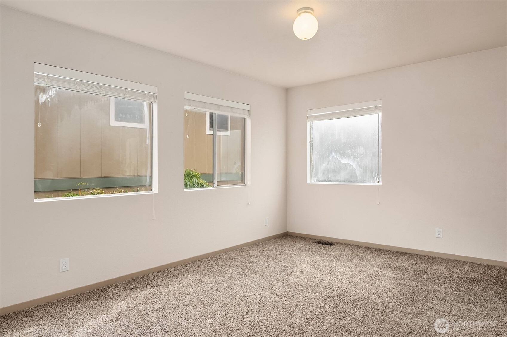 2601 E Aloha Street , Seattle, WA 98112